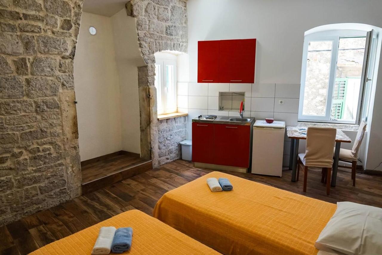 Studio Apartment In The Old City Of Šibenik Exterior foto